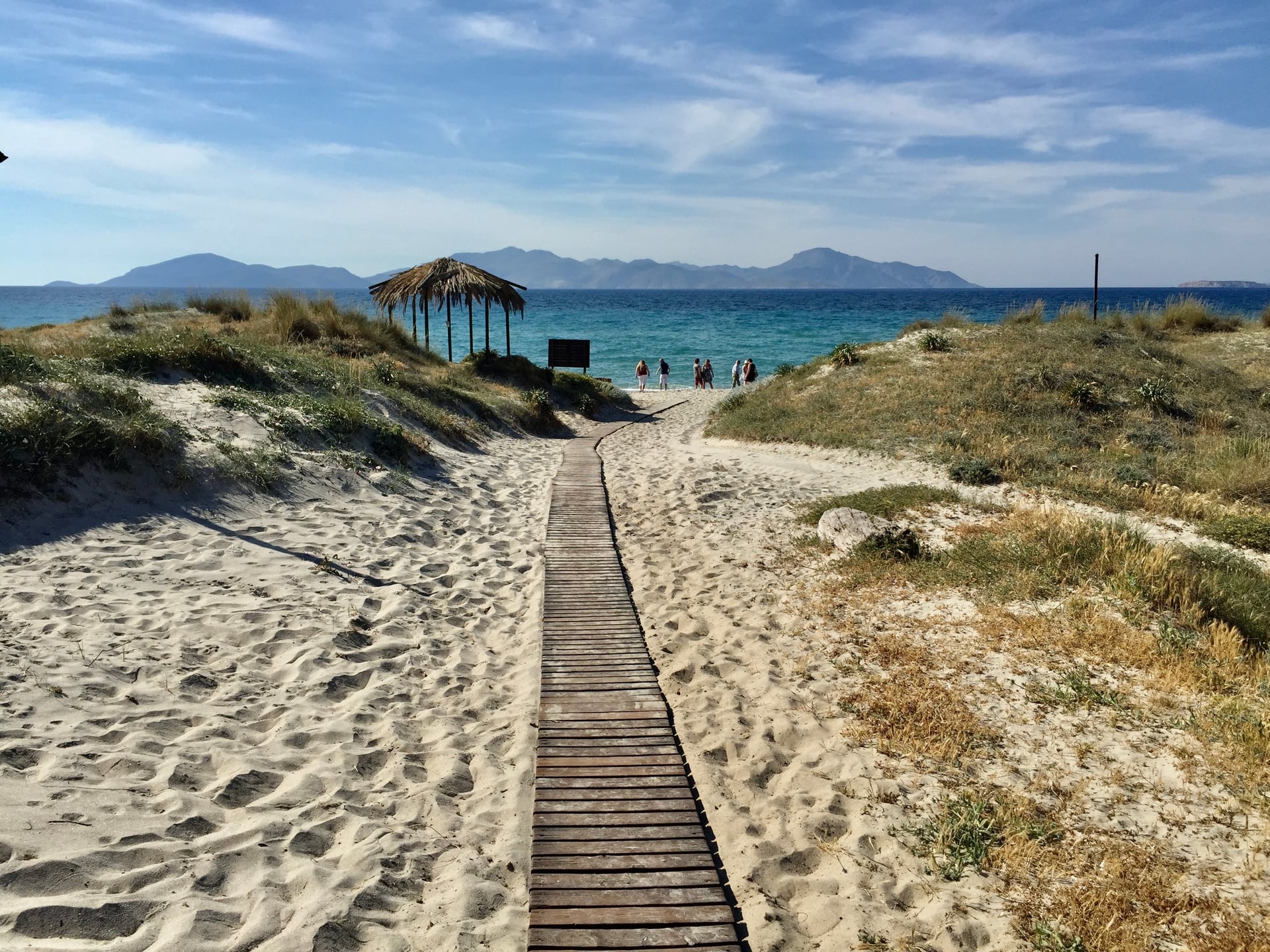 Sandstrand und Dünenlandschaft auf einer kanarischen Insel