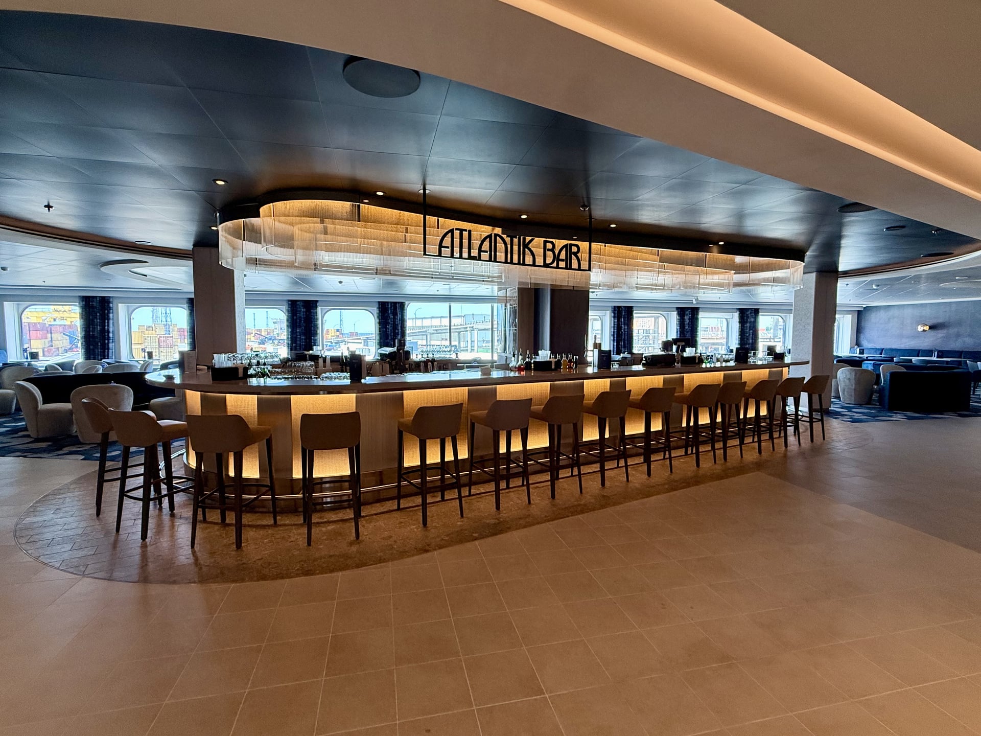 Atlantik Bar – Mein Schiff Flow