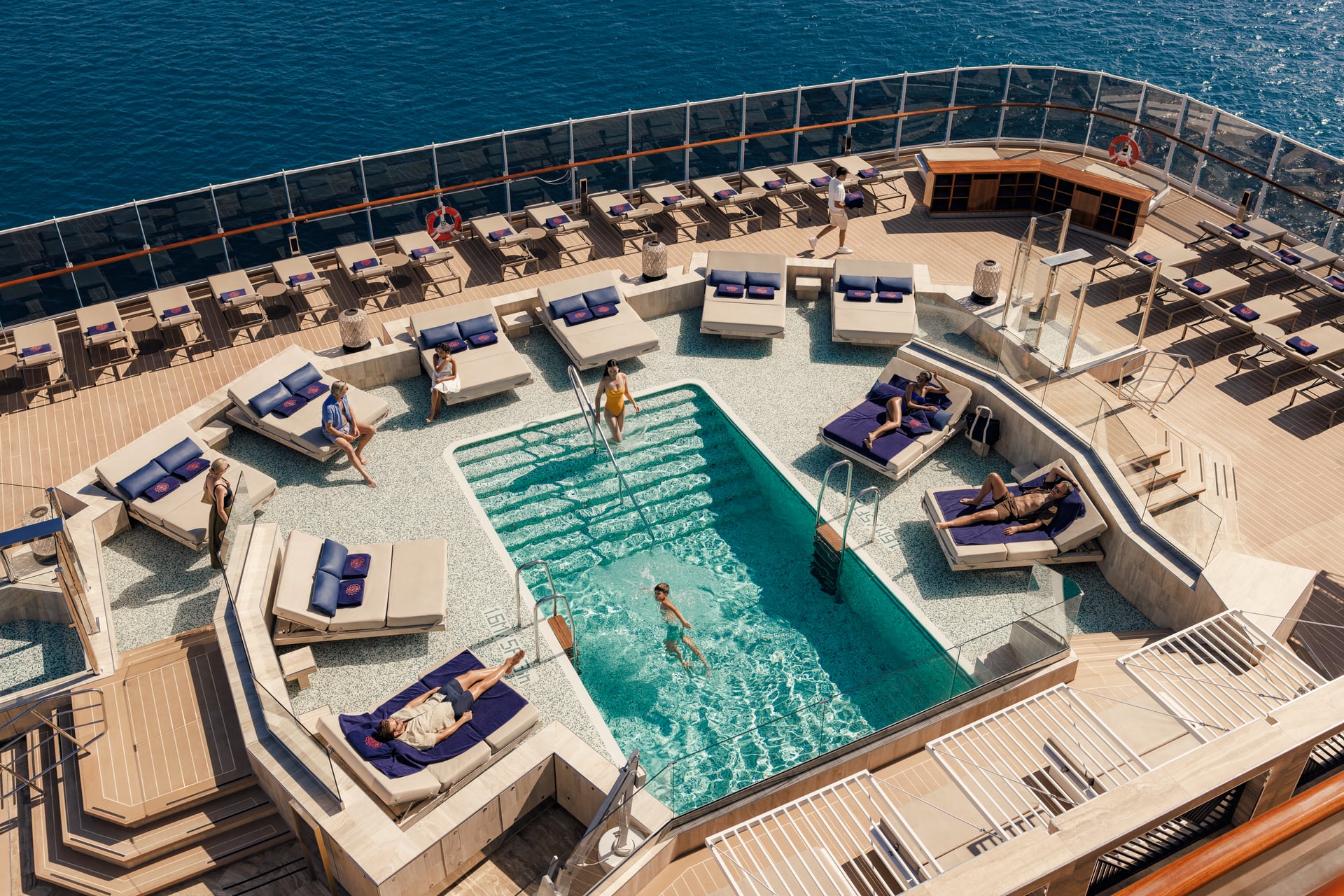 Pooldeck der EXPLORA II