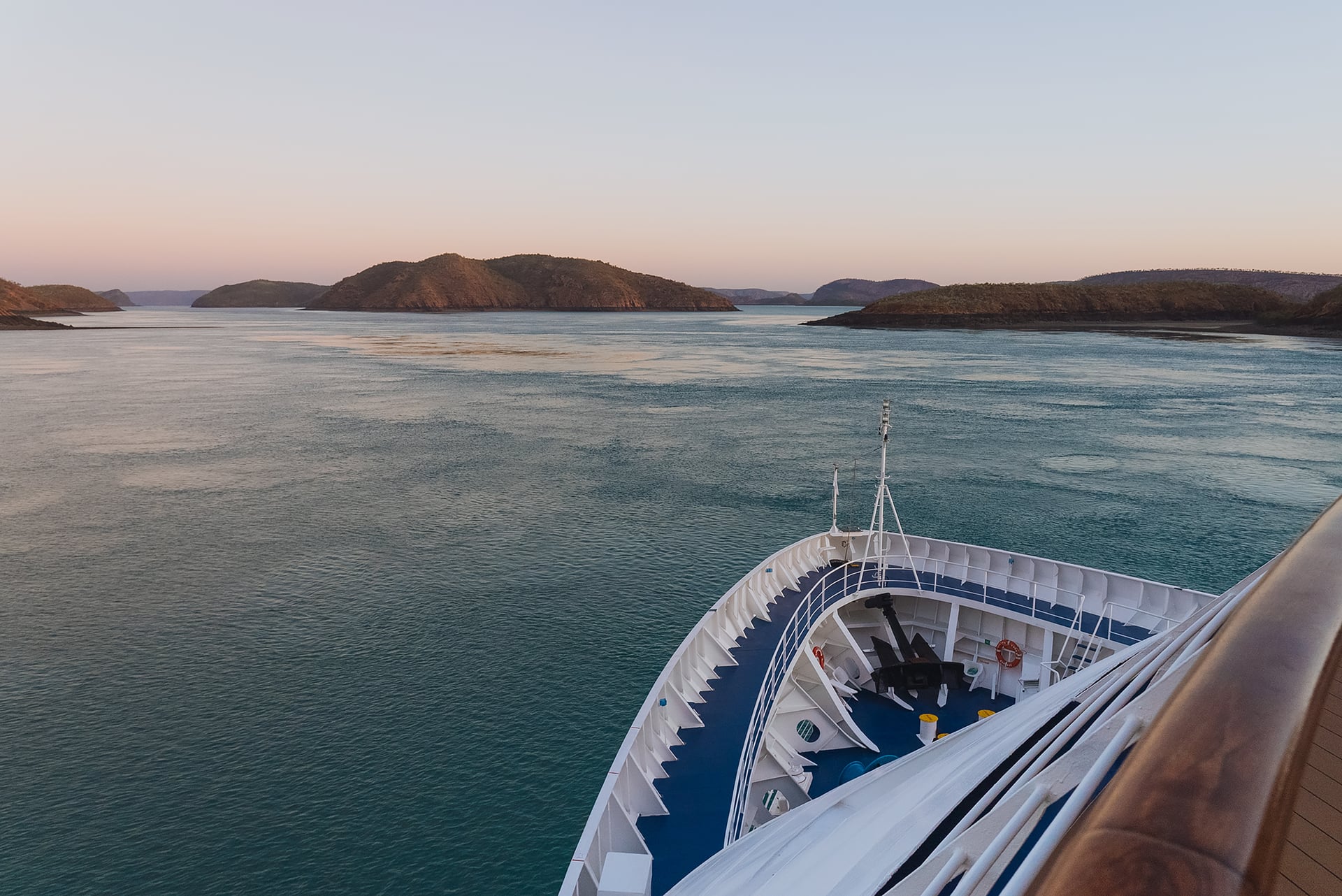 Silver Wind Expedition in polarer Landschaft